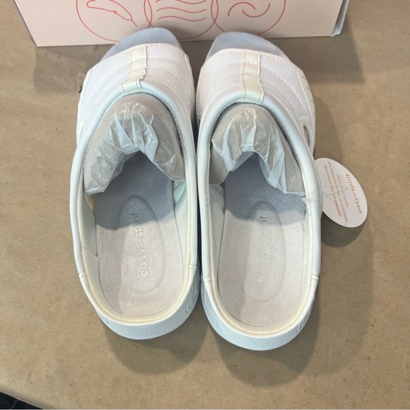 Easy Spirit NEW Traciee Slip On Sandals - Picture 4 of 8